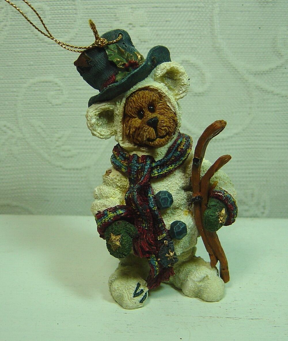 BOYD'S BEARS ORNAMENT-BEAR WITH SKIIS WEARING A TOP HAT-NO BOX